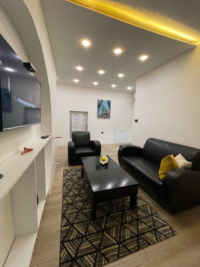 Luna Apartment ノヴィ・パザル エクステリア 写真