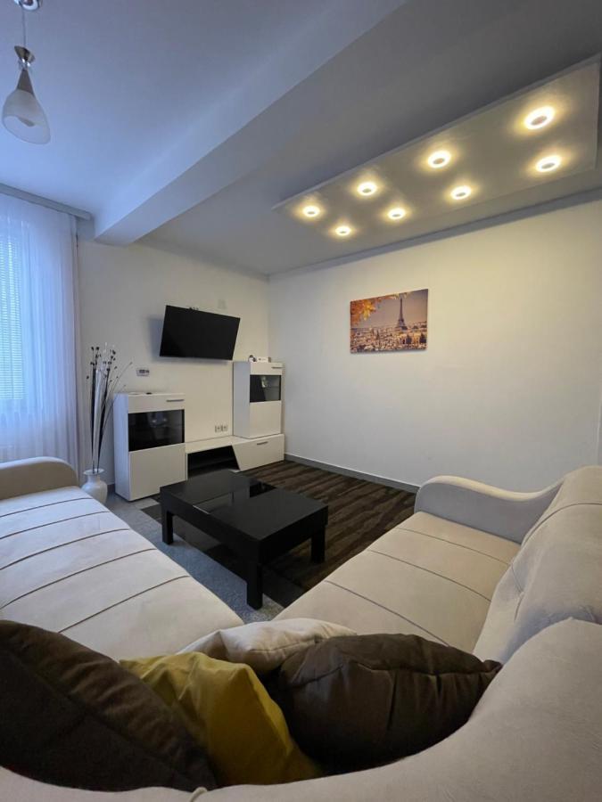 Luna Apartment ノヴィ・パザル エクステリア 写真