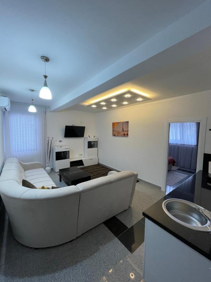 Luna Apartment ノヴィ・パザル エクステリア 写真