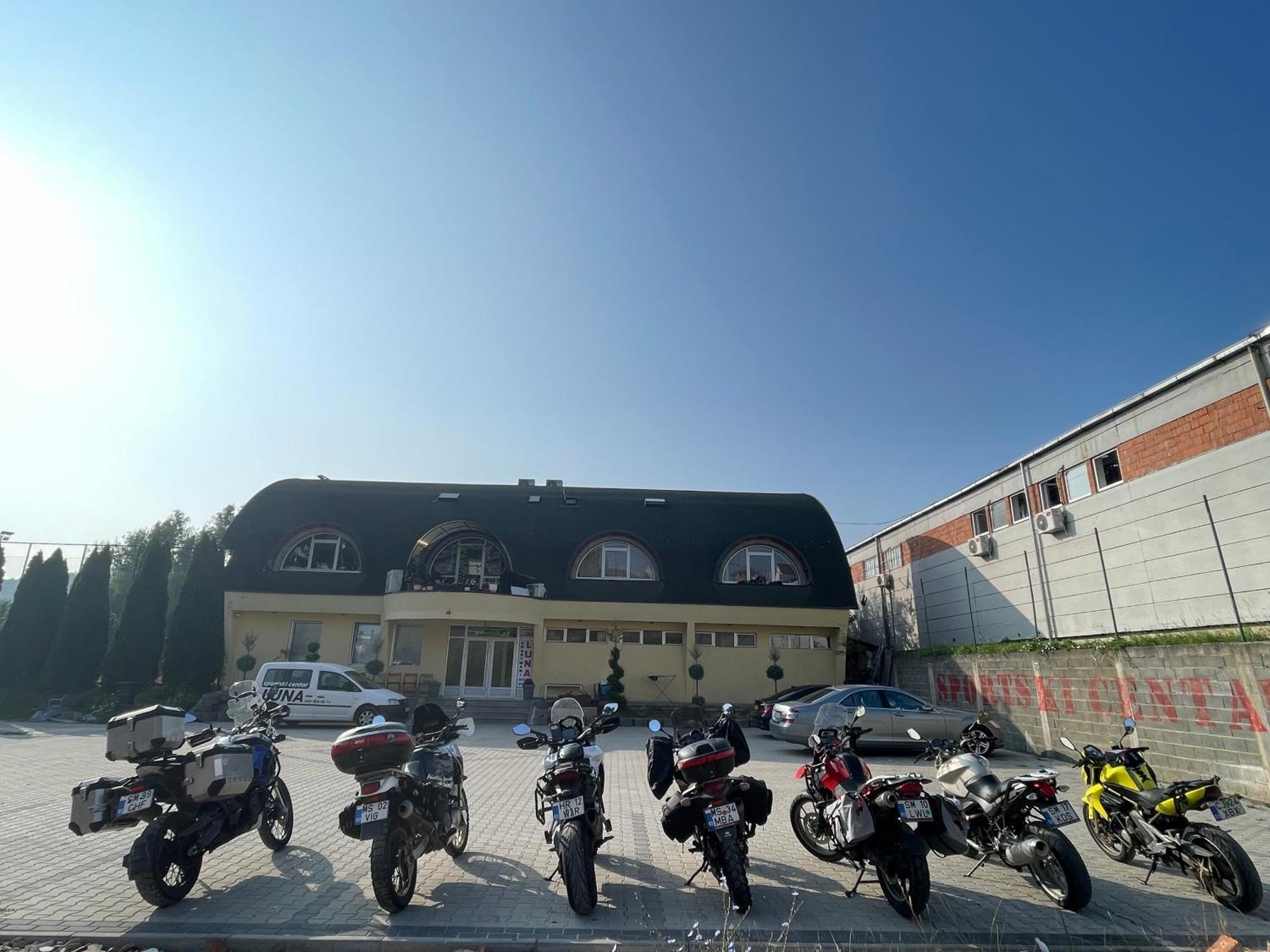 Luna Apartment ノヴィ・パザル エクステリア 写真